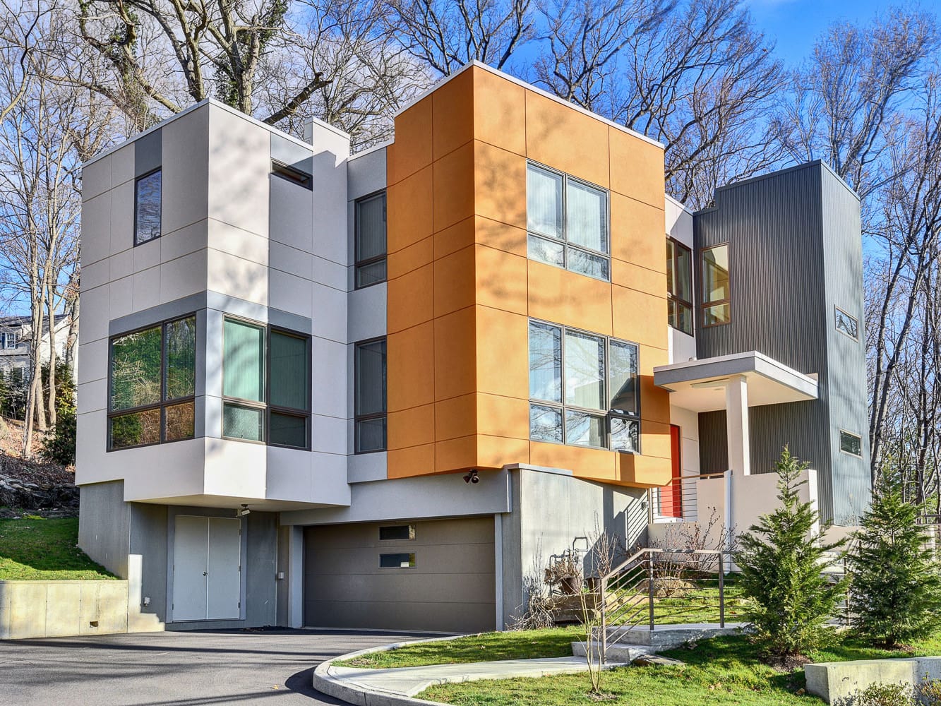 Modern modular project by Douglas Cutler Architects